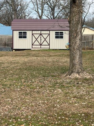 2702 Paula Drive Drive, West Plains, MO 65775