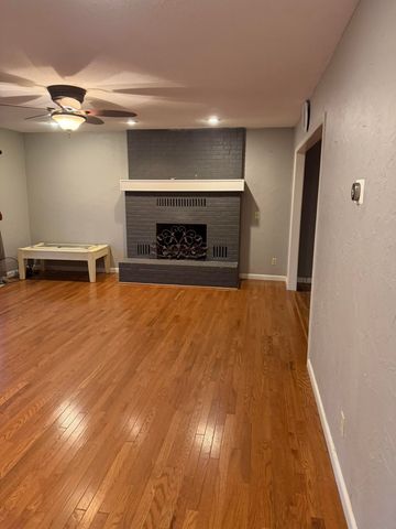 2702 Paula Drive Drive, West Plains, MO 65775