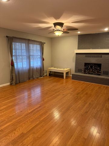 2702 Paula Drive Drive, West Plains, MO 65775