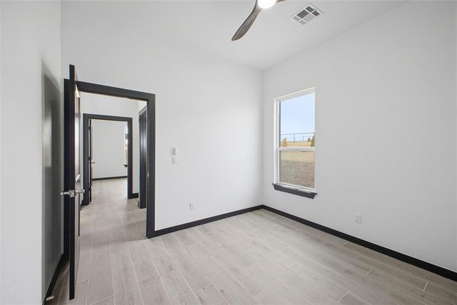 2436 Canyon Circle, Blanchard, OK 73010