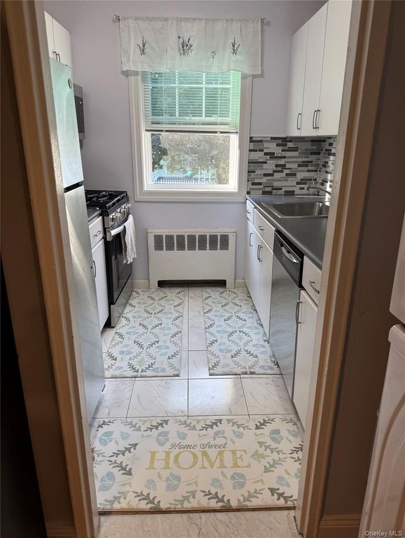 226-09 Union Turnpike B, Oakland Gardens, NY 11364 — photo 5