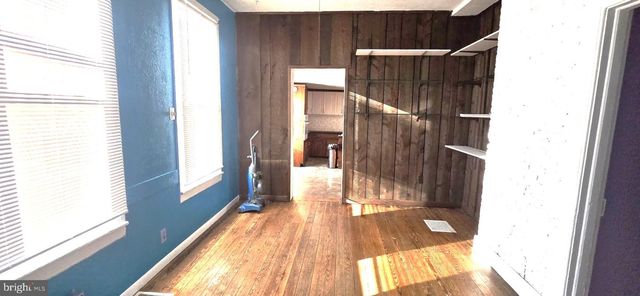 29 E SECOND ST, Waynesboro, PA 17268