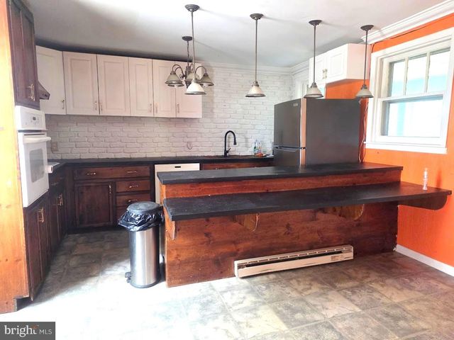 29 E SECOND ST, Waynesboro, PA 17268
