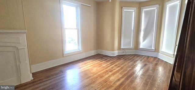 29 E SECOND ST, Waynesboro, PA 17268
