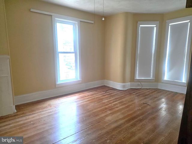 29 E SECOND ST, Waynesboro, PA 17268