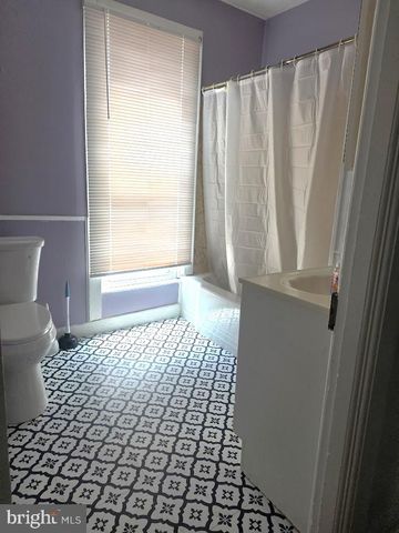 29 E SECOND ST, Waynesboro, PA 17268