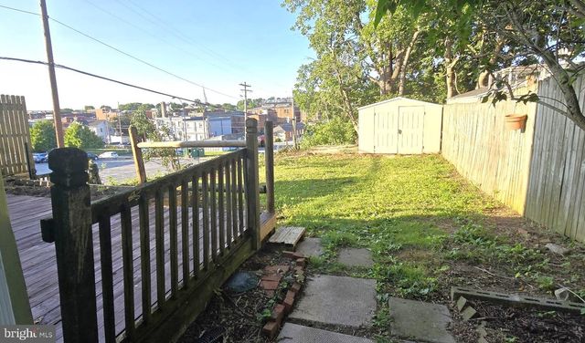 29 E SECOND ST, Waynesboro, PA 17268