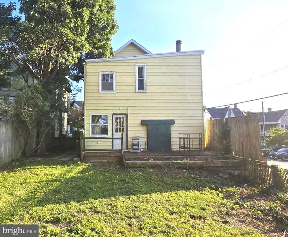 29 E SECOND ST, Waynesboro, PA 17268