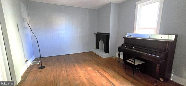 29 E SECOND ST, Waynesboro, PA 17268