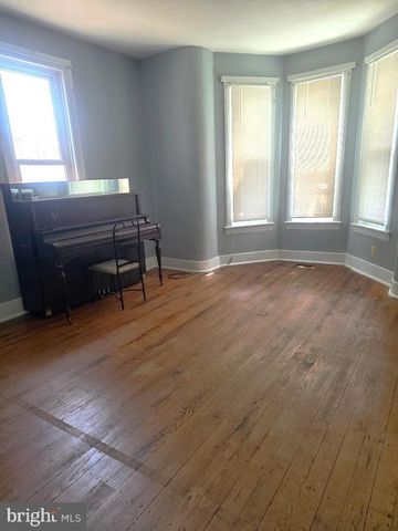 29 E SECOND ST, Waynesboro, PA 17268