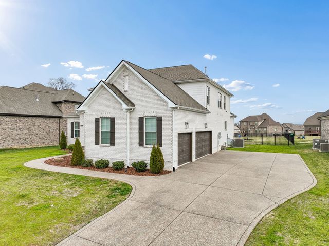 1237 Payton Ln, Gallatin, TN 37066