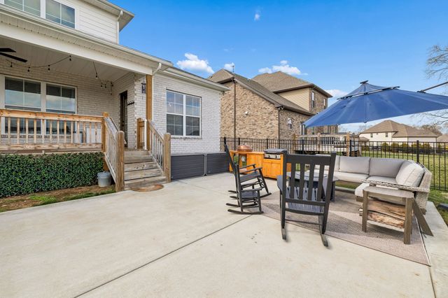 1237 Payton Ln, Gallatin, TN 37066