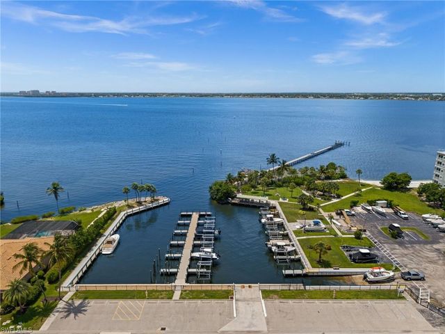 15121 Laguna DR 102, Fort Myers, FL 33908