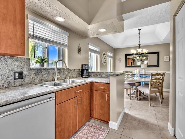 23156 Fountain View Drive D, Boca Raton, FL 33433