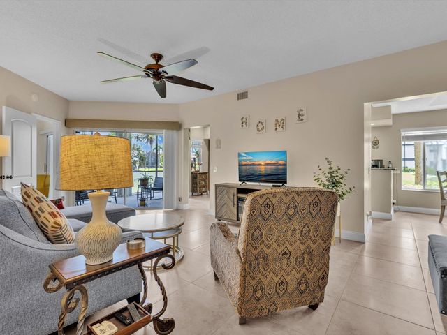 23156 Fountain View Drive D, Boca Raton, FL 33433