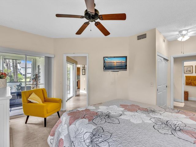 23156 Fountain View Drive D, Boca Raton, FL 33433
