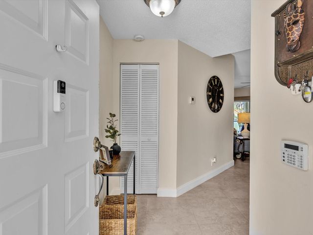 23156 Fountain View Drive D, Boca Raton, FL 33433