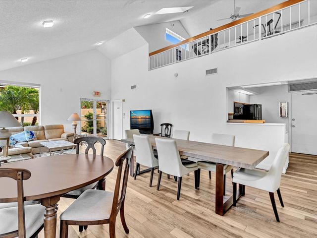 23156 Fountain View Drive D, Boca Raton, FL 33433