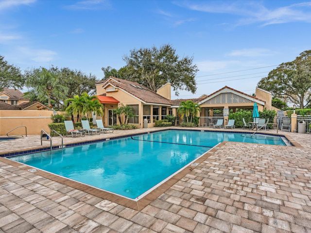 23156 Fountain View Drive D, Boca Raton, FL 33433