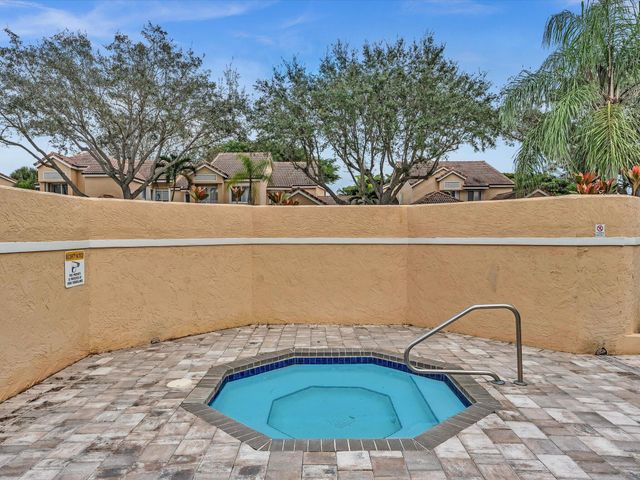 23156 Fountain View Drive D, Boca Raton, FL 33433