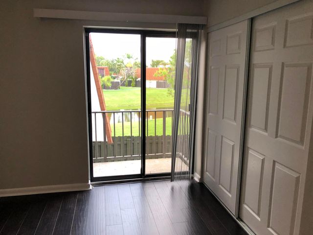 2241 White Pine Circle B, Greenacres, FL 33415