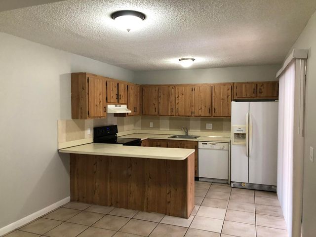 2241 White Pine Circle B, Greenacres, FL 33415