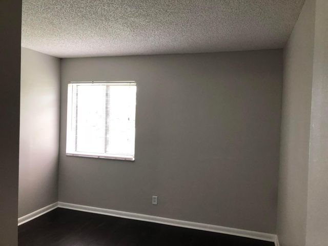 2241 White Pine Circle B, Greenacres, FL 33415