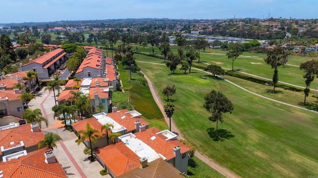 2532 Navarra Drive A, Carlsbad, CA 92009