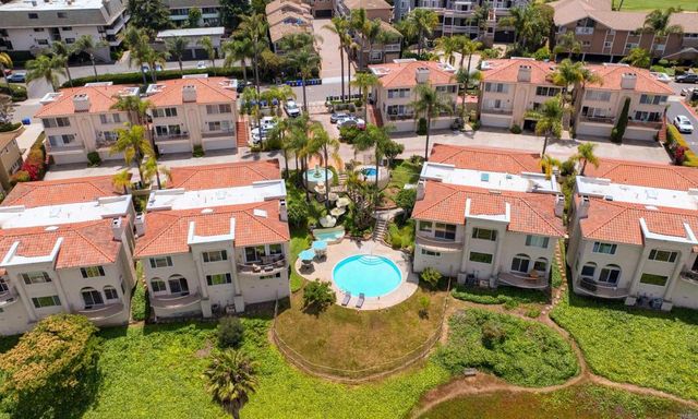 2532 Navarra Drive A, Carlsbad, CA 92009