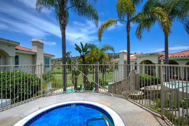 2532 Navarra Drive A, Carlsbad, CA 92009