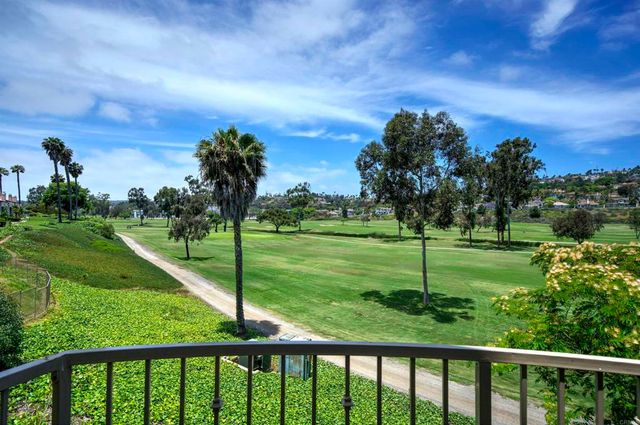 2532 Navarra Drive A, Carlsbad, CA 92009