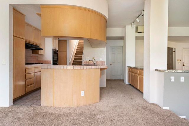 2532 Navarra Drive A, Carlsbad, CA 92009