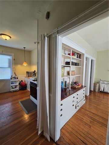 73 Beacon Avenue, Providence, RI 02903
