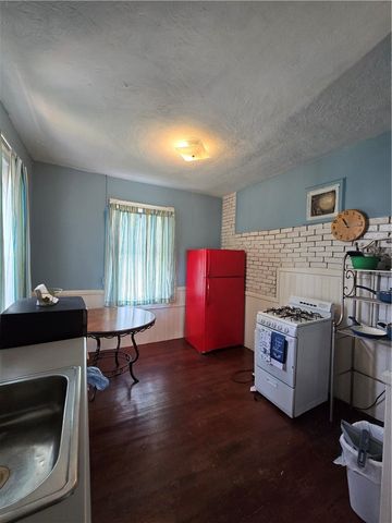73 Beacon Avenue, Providence, RI 02903