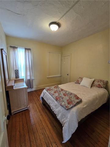 73 Beacon Avenue, Providence, RI 02903