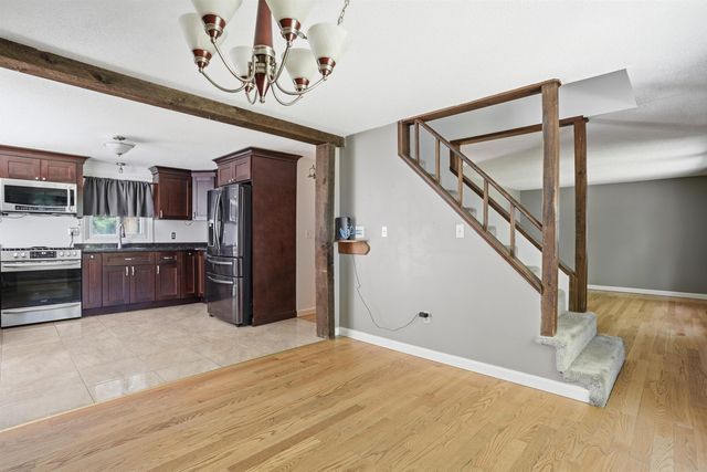 73 Old Chester Road, Derry, NH 03038