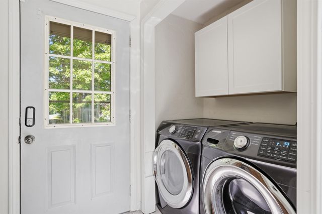 73 Old Chester Road, Derry, NH 03038