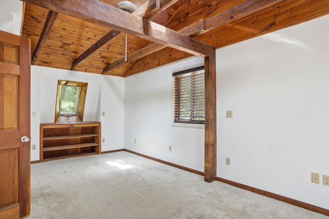 73 Old Chester Road, Derry, NH 03038