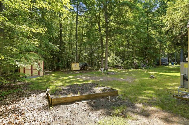 73 Old Chester Road, Derry, NH 03038