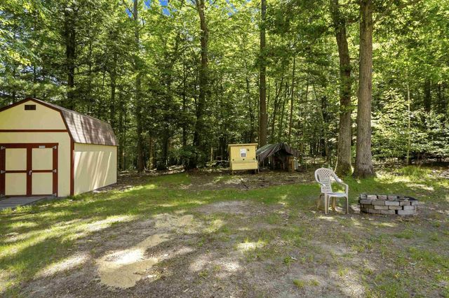 73 Old Chester Road, Derry, NH 03038