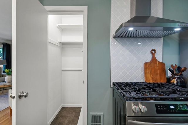 3424 Abbott Avenue N, Robbinsdale, MN 55422