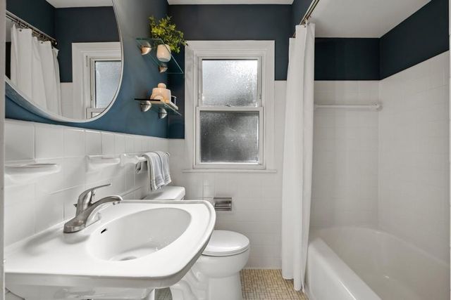 3424 Abbott Avenue N, Robbinsdale, MN 55422