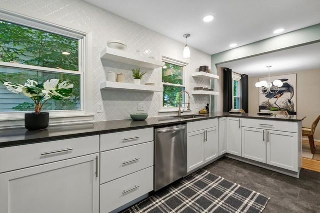 3424 Abbott Avenue N, Robbinsdale, MN 55422