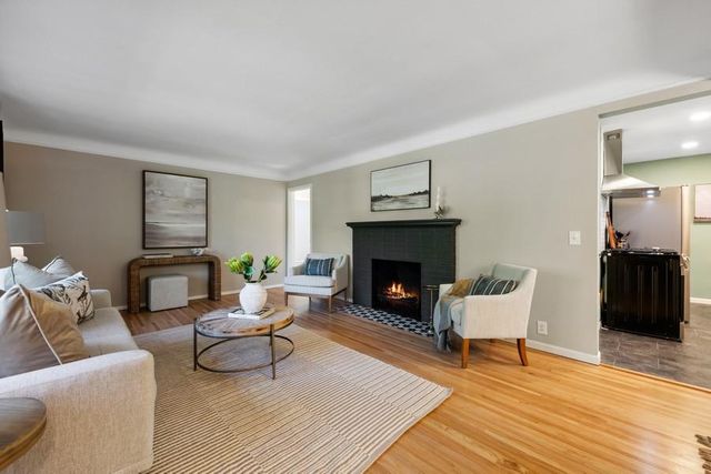 3424 Abbott Avenue N, Robbinsdale, MN 55422