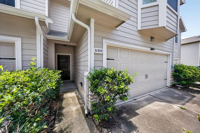 11515 Champions Green Drive, Houston, TX 77066