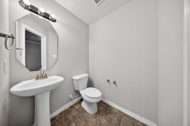 11515 Champions Green Drive, Houston, TX 77066