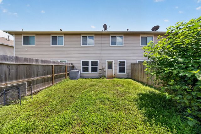 11515 Champions Green Drive, Houston, TX 77066