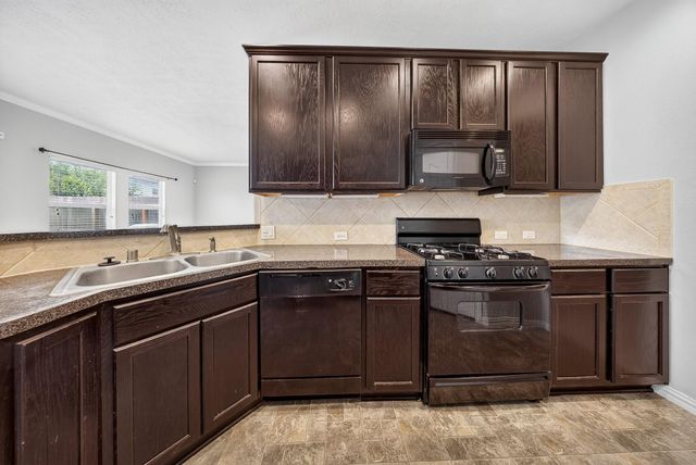 11515 Champions Green Drive, Houston, TX 77066