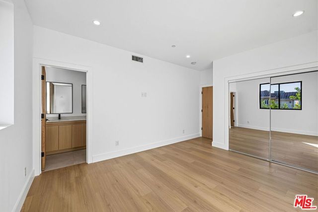 13600 Burbank Boulevard, Sherman Oaks, CA 91401