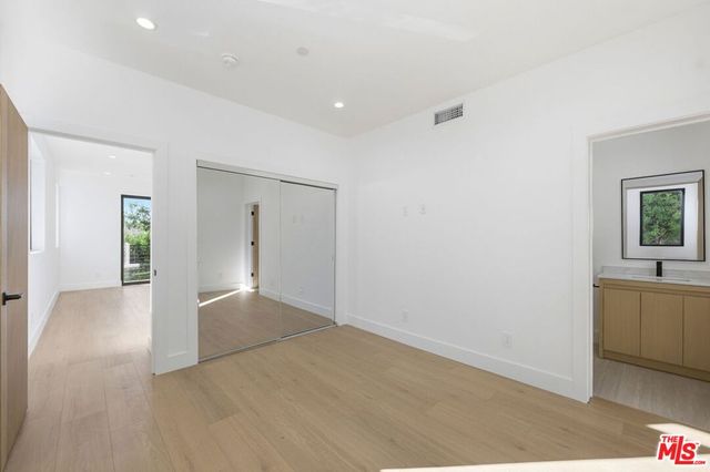 13600 Burbank Boulevard, Sherman Oaks, CA 91401